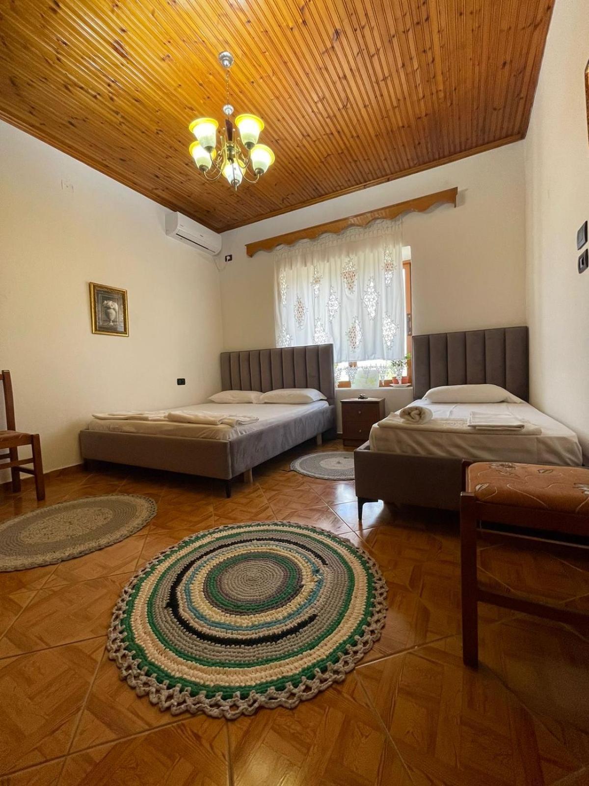 Guest House Lengo Gjirokastër Exterior foto